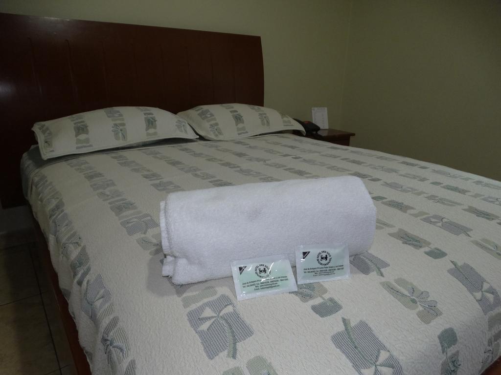 Hotel Onix Gold Guayaquil Zimmer foto